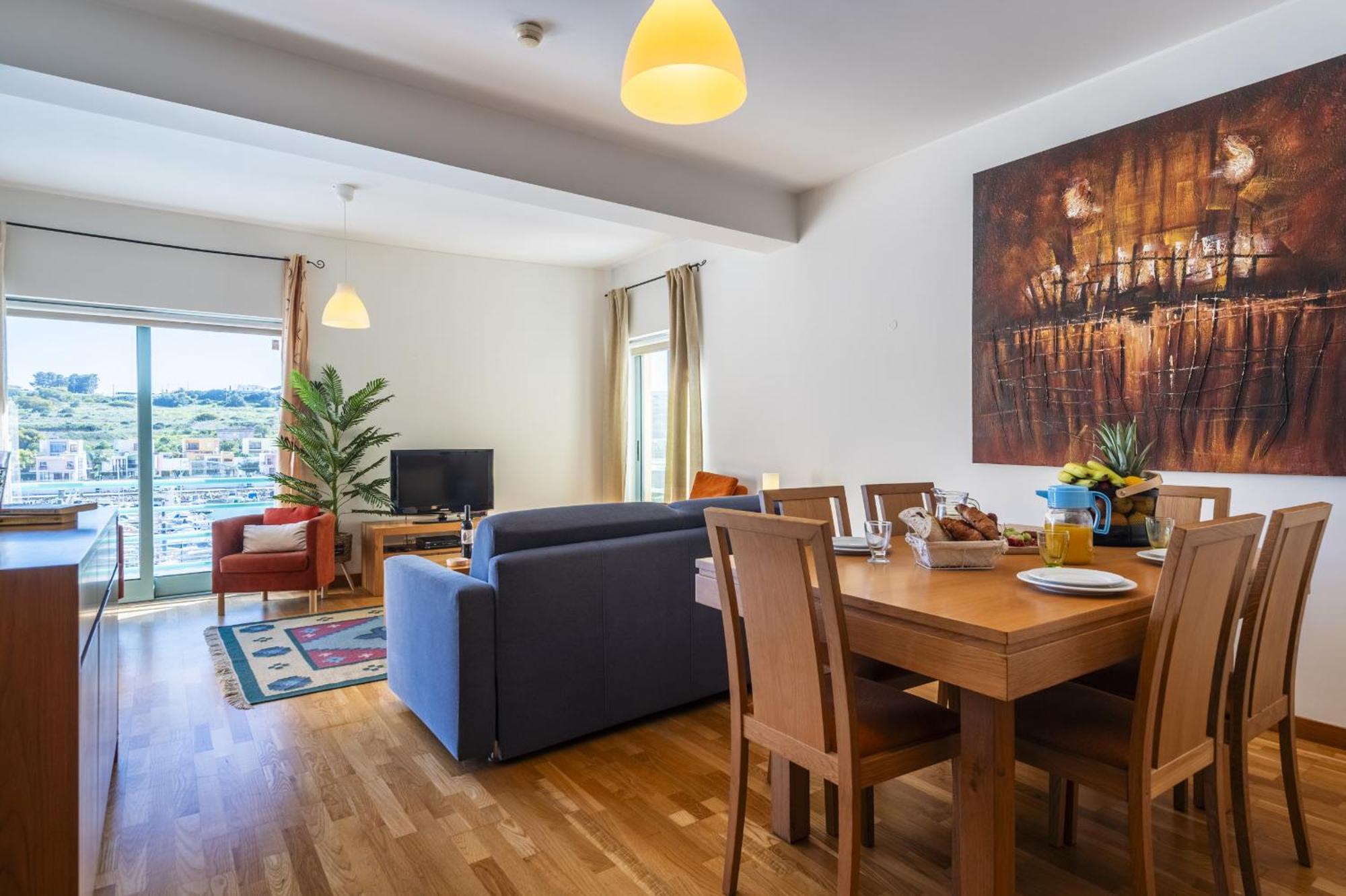 Marina Breeze Apartment With Pool - 900M From The Beach Albufeira Buitenkant foto