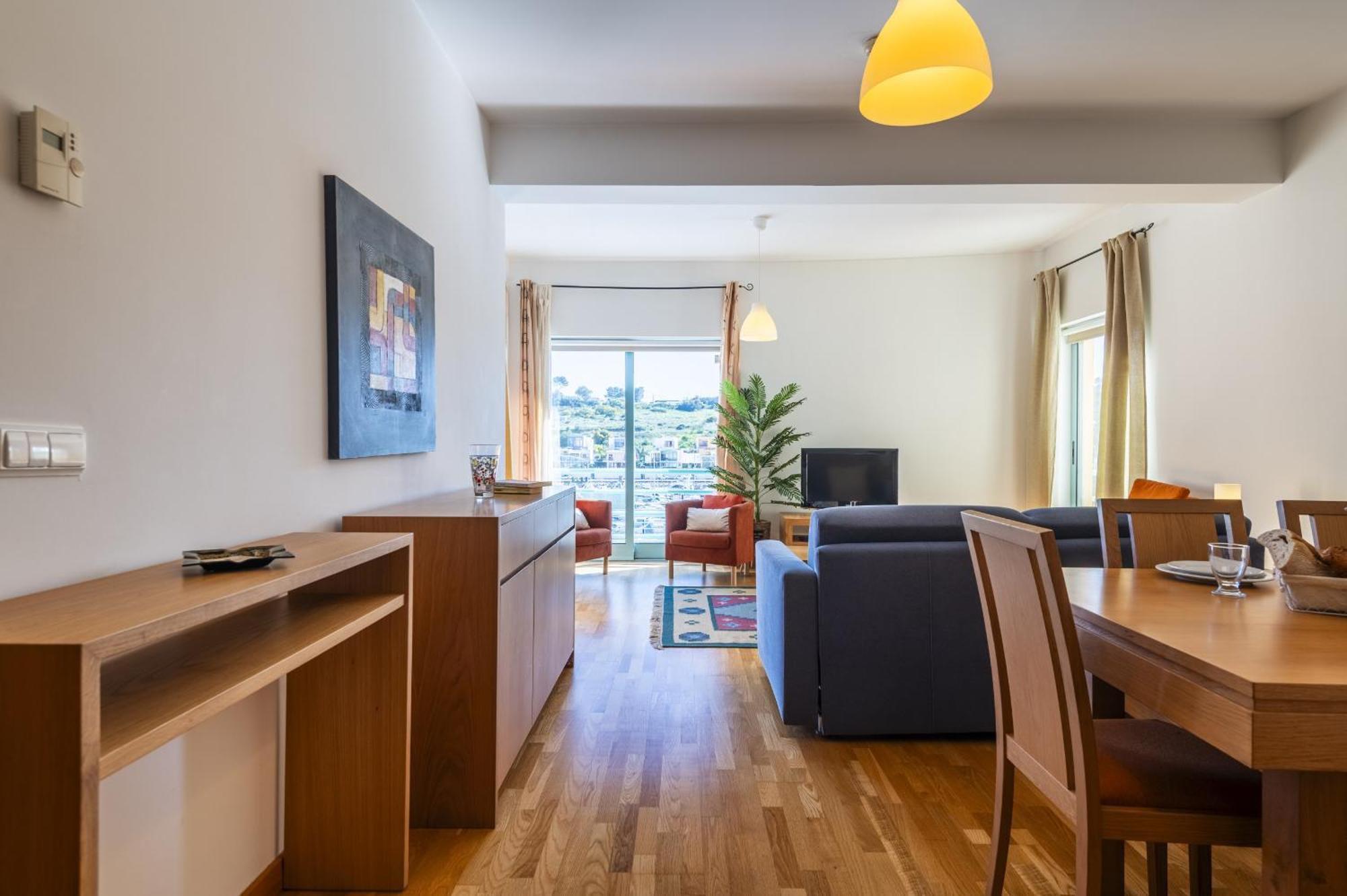 Marina Breeze Apartment With Pool - 900M From The Beach Albufeira Buitenkant foto